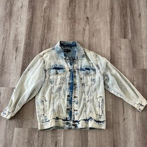 White wash jean jacket size small